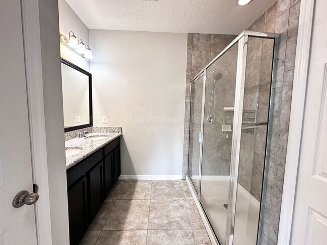 Building Photo - 1453 River Rock Ct