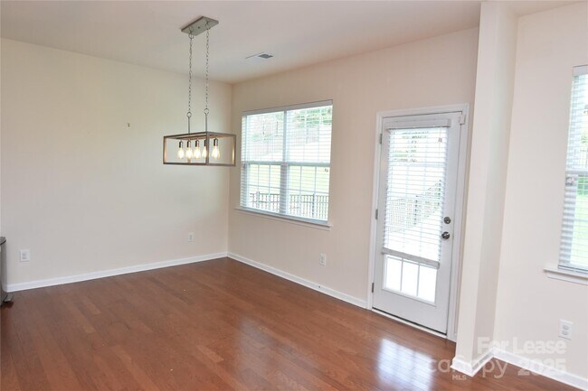 Building Photo - 1121 Blackwaterside Dr