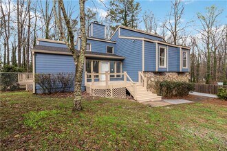 Building Photo - 3230 Cedar Bluff Dr NE