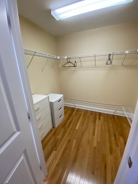 Walk in closet. Each bedroom has one - 970 Shell Bluff Dr
