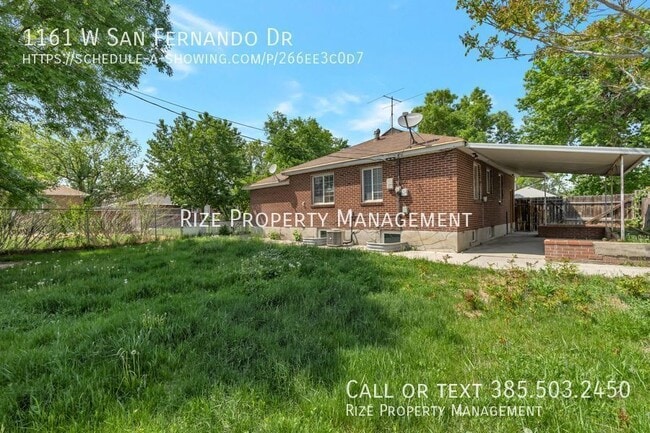Building Photo - 1161 San Fernando Dr