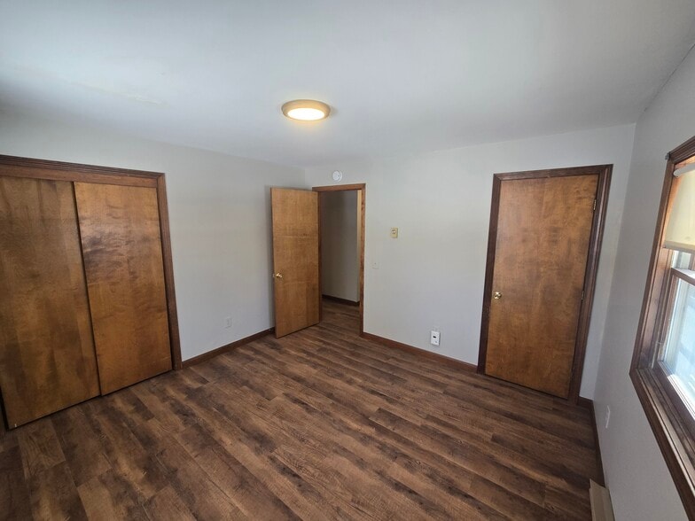 Building Photo - 96 E Broadway