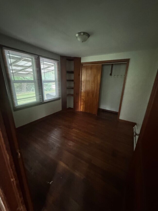 Building Photo - Private 1 bed/1 bath house by IU Golf Course!