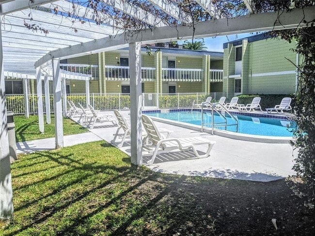 Building Photo - 1301 S Howard Ave