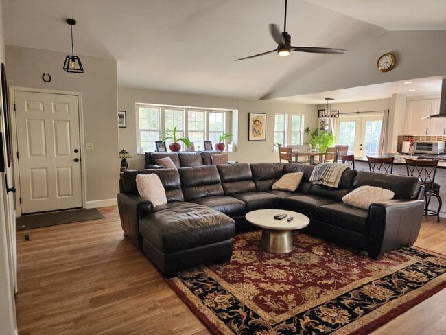 Building Photo - Home For Lease in the Wildhorse area of Mi...