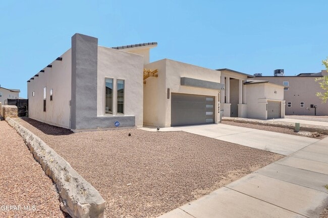 Building Photo - 7424 Rio Rimac Dr