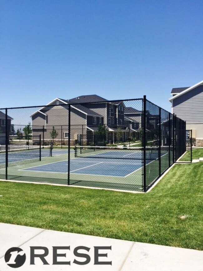 Building Photo - Awesome 2 Story Townhome in Vineyard w/ attached 2 car garage!