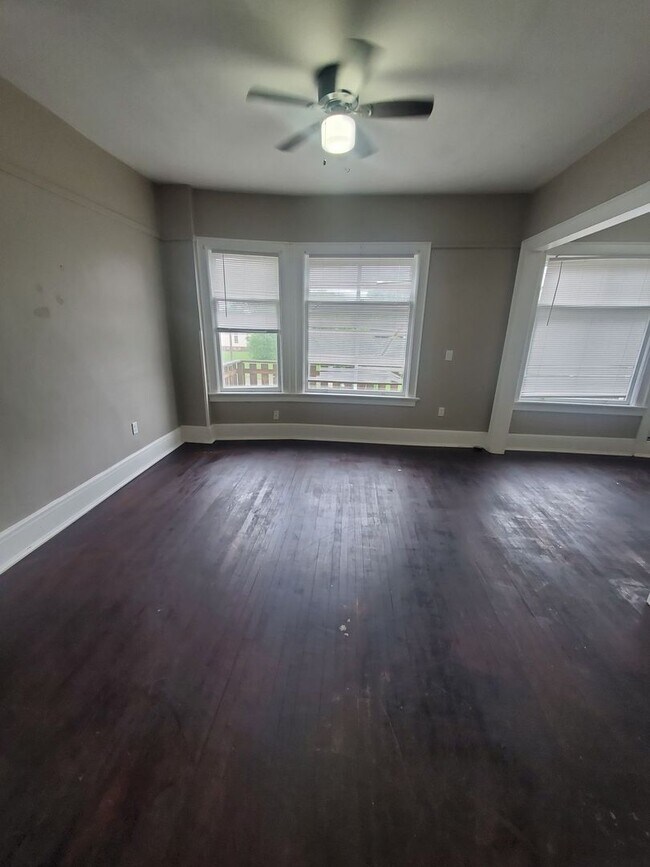 Building Photo - 2516-2518 N 12th St. (Duplex)