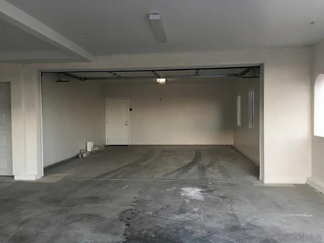 Building Photo - Pacific Beach Townhome – 3BR/2.5BA + 2-Car Garage!