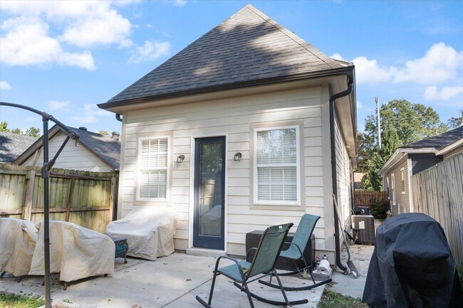 Building Photo - 385 Williford St