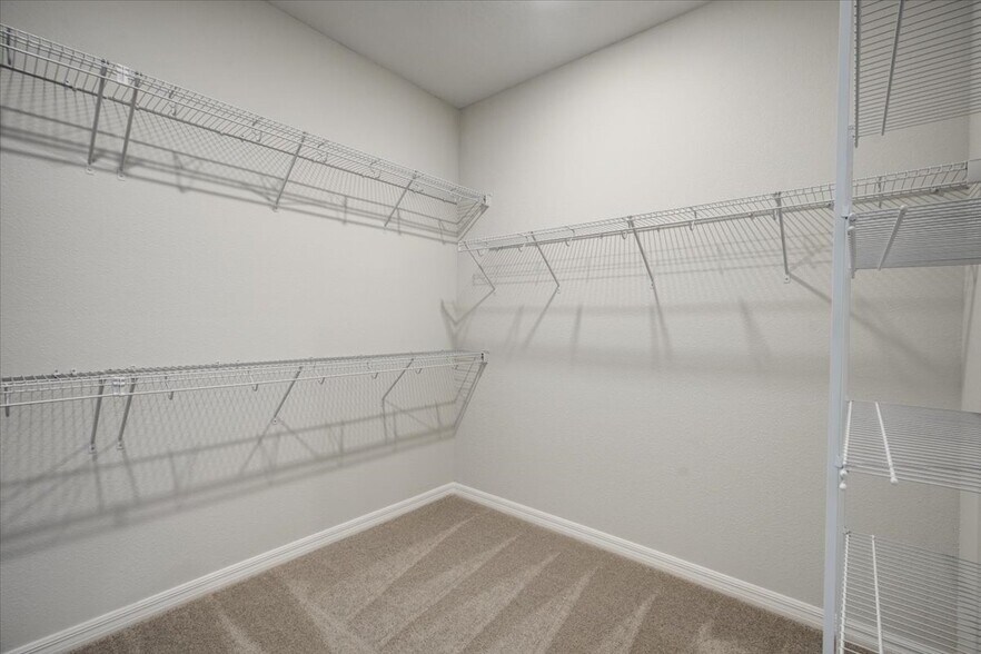 Building Photo - 2118 Ridge Pointe Ln