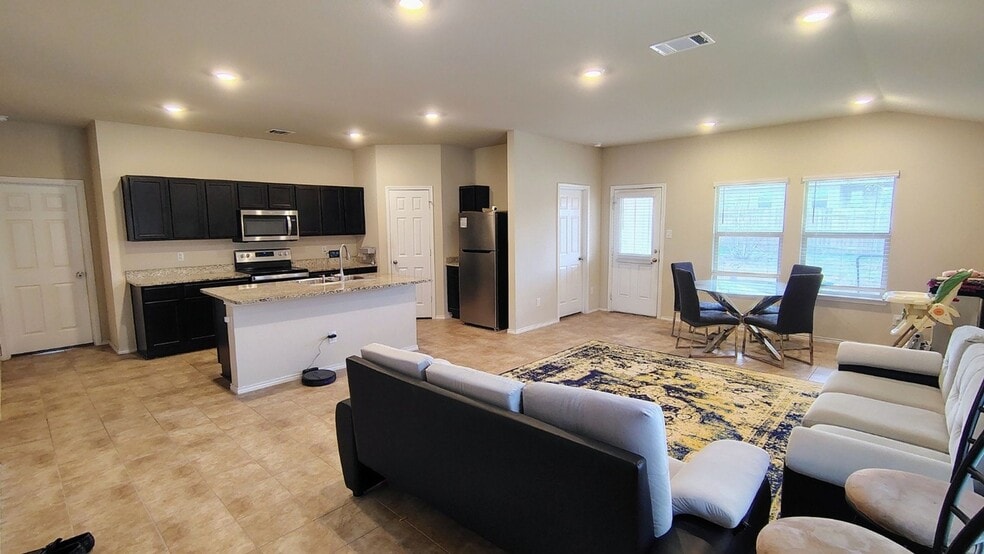 Building Photo - 9609 Falme Ln