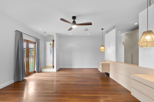 Building Photo - 1135 Kaimoku Pl