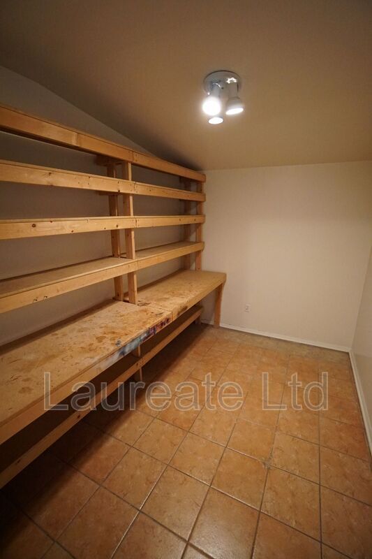 Building Photo - 1818 S Dahlia St