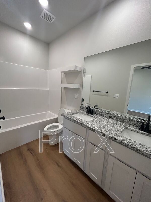 Building Photo - 621 Cosmos St