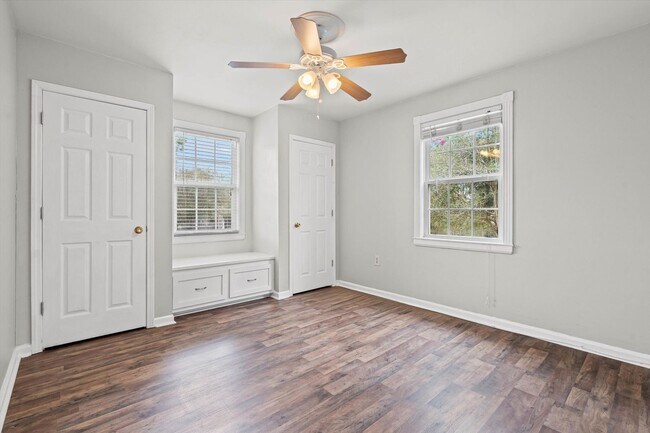 Building Photo - SUMMERVILLE CONDO