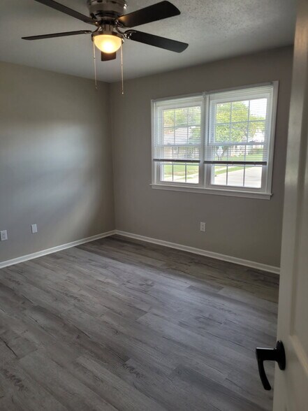 Building Photo - 139 N Washington St