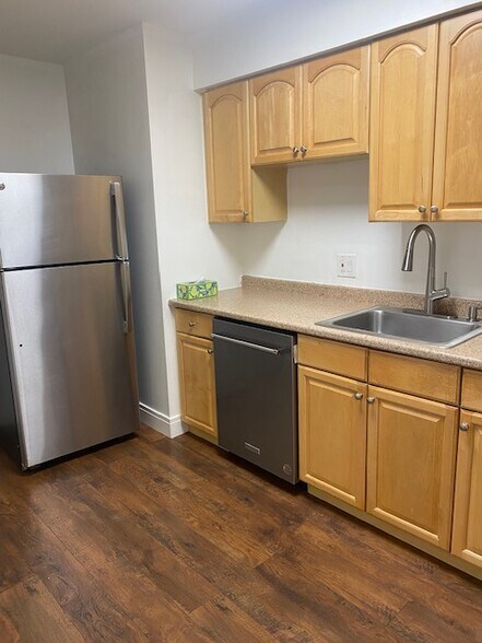 Building Photo - 307 Ridge Rd