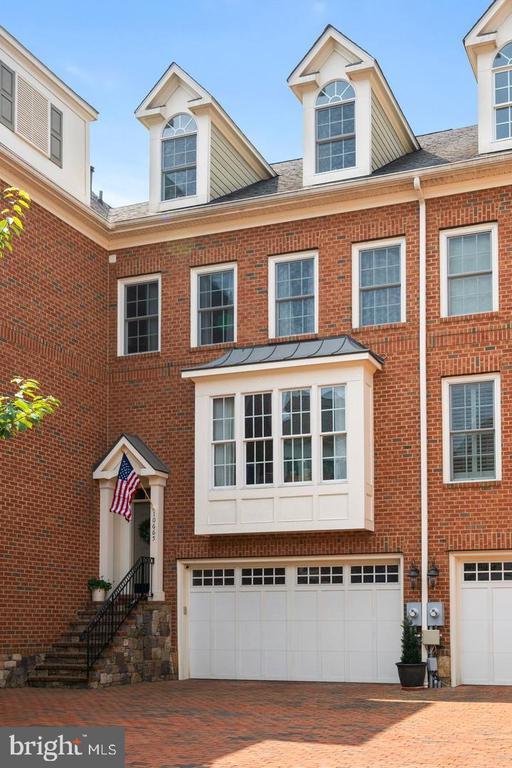 Building Photo - 10665 Yorktown Ct