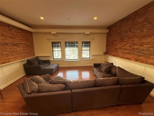 Building Photo - 107 W Grand River Ave