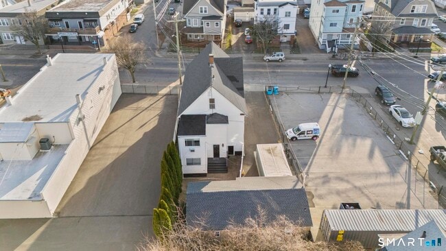 Building Photo - 712 Madison Ave