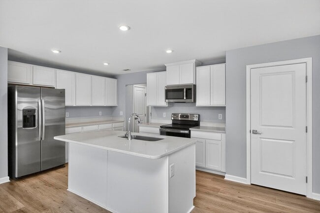 Building Photo - 3004 Red Fox Rdg