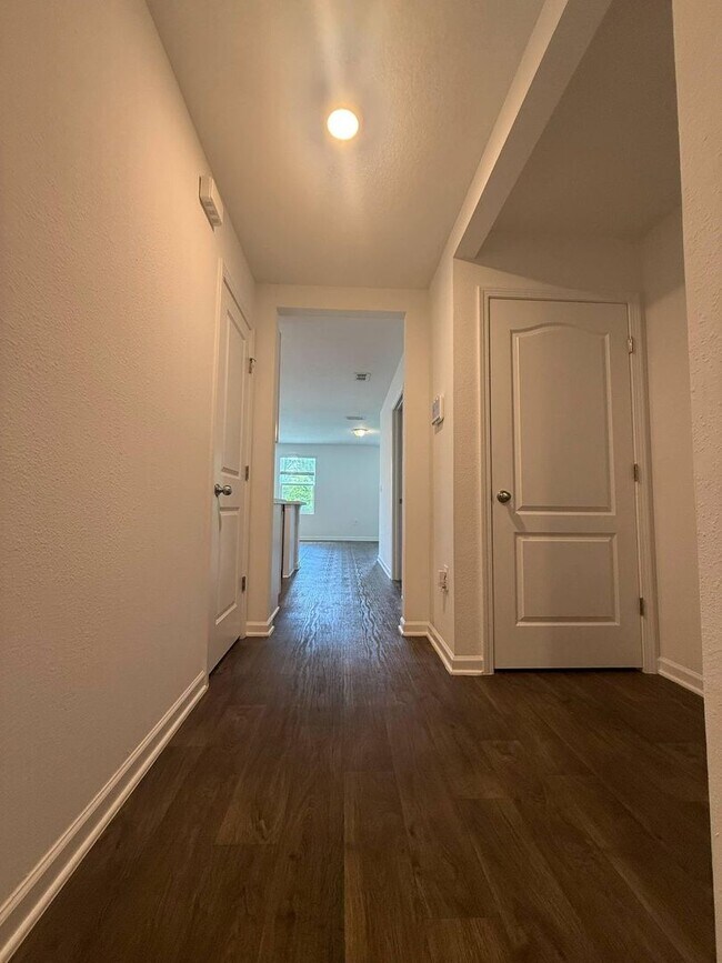 Building Photo - Awesome 4/2 Located in Desirable Yulee Area Nassau County Priced to rent, won't last long!