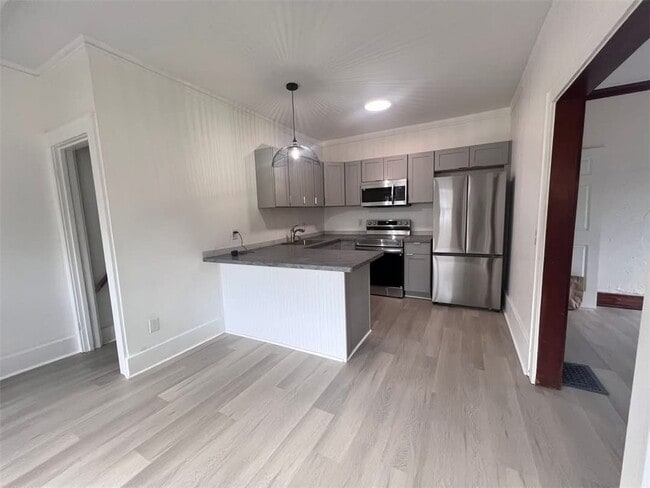 Building Photo - 43 Lawton St