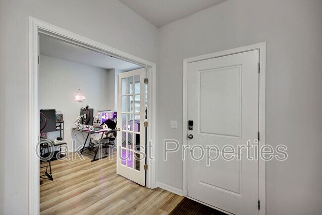 Building Photo - 430 Water Orchid Wy