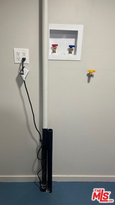 Building Photo - 3901 4th St