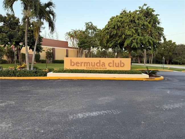 Building Photo - 5890 NW 64th Ave