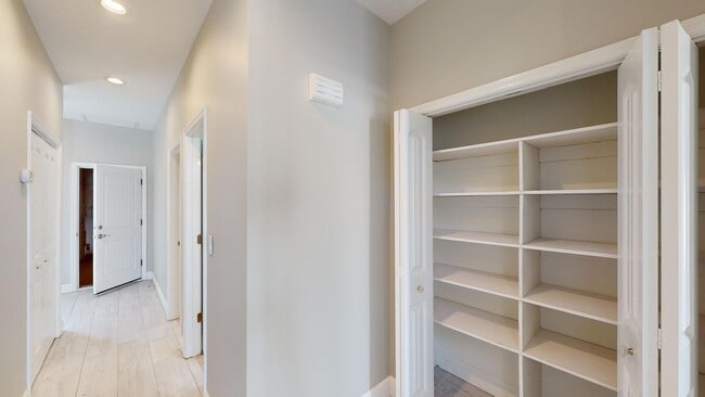 Building Photo - 959 N Hwy A1A