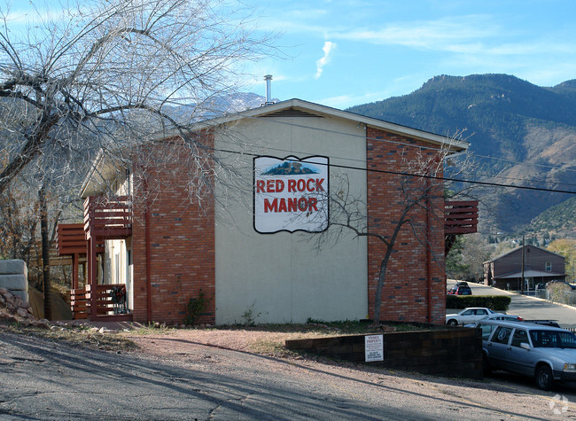 Building Photo - Red Rock Manor