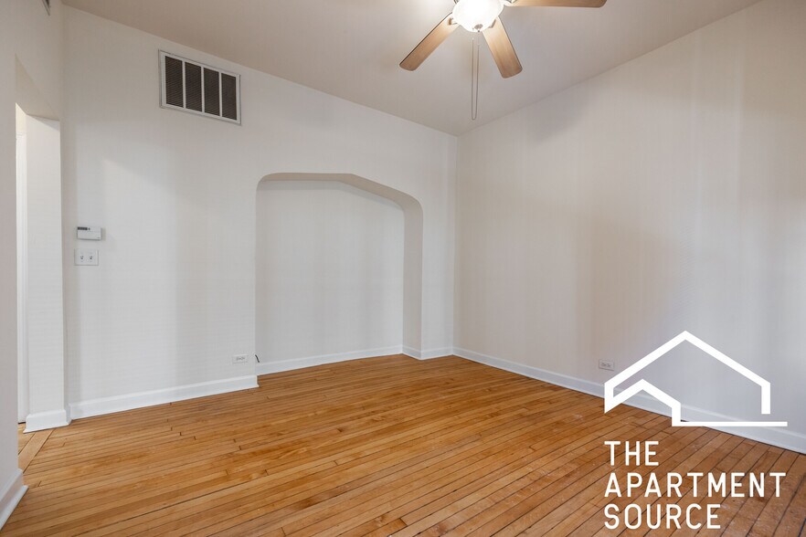 Building Photo - 2130 W Concord Pl