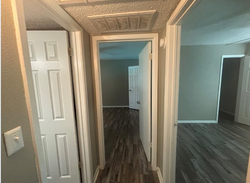 Building Photo - 531 Bedford Rd