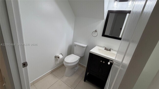Building Photo - 200 Riverwalk Cir