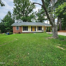 Building Photo - 1208 Thames Ct