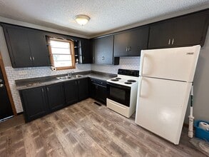 Building Photo - Cute Remodeled 2 bed, 1 bath home in Crosby