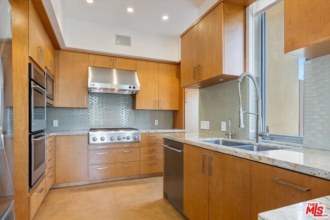 Building Photo - 2301 10th St