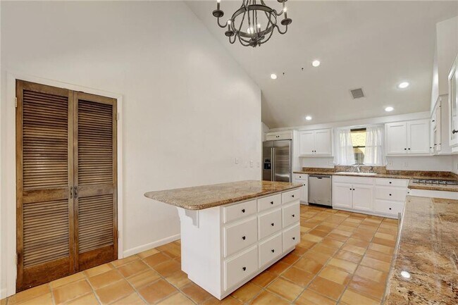 Building Photo - 108 Acapulco Dr