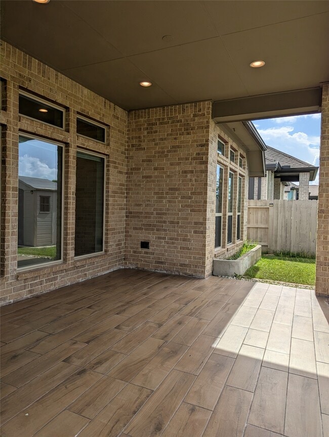 Building Photo - 2043 Blackhawk Ridge Ln