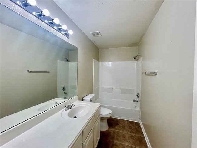 Building Photo - 6535 Silky Moss Dr
