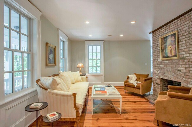 Building Photo - 314 Haverstraw Rd