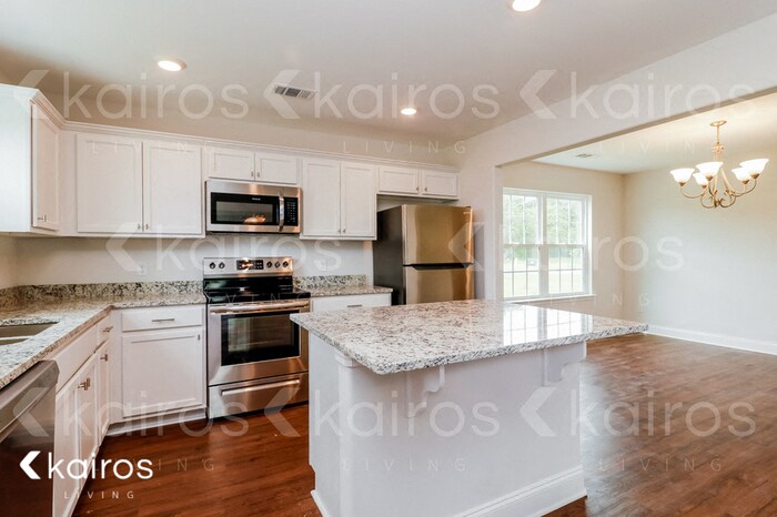 Building Photo - 107 Scots Pne Ct