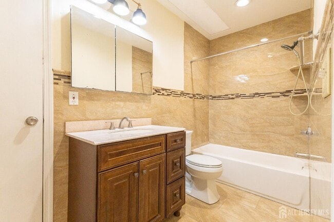 Building Photo - 158 Terrace Ave