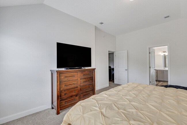 Building Photo - COMING JUNE 2026! (Pet Friendly)