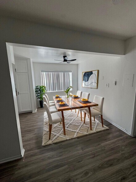 Building Photo - 950 N Walnut St