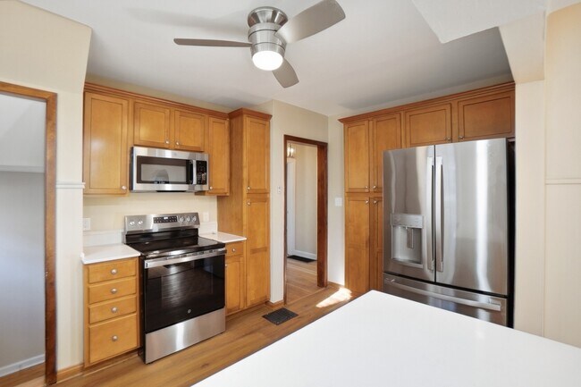 Building Photo - 1028 Colwick Dr