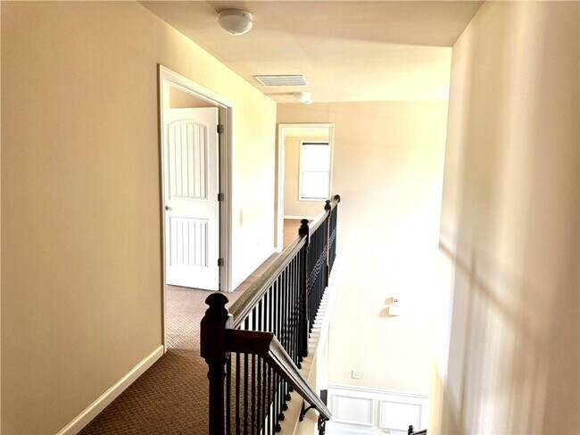 Building Photo - 3415 Pointe Vecchio Cir
