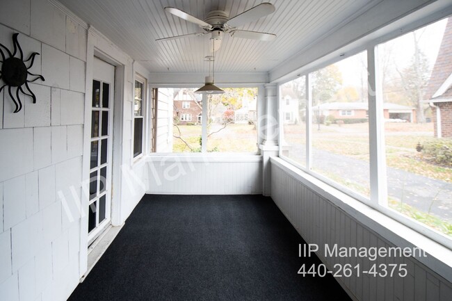 Building Photo - Welcome to your dream rental in Akron! 4 B...